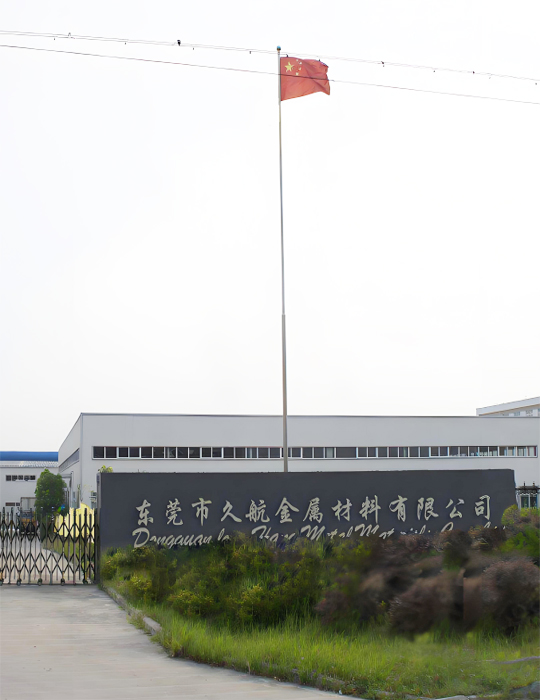 洁臣士科迈柯洗地机，走进车间，明白产业场景洁净利器